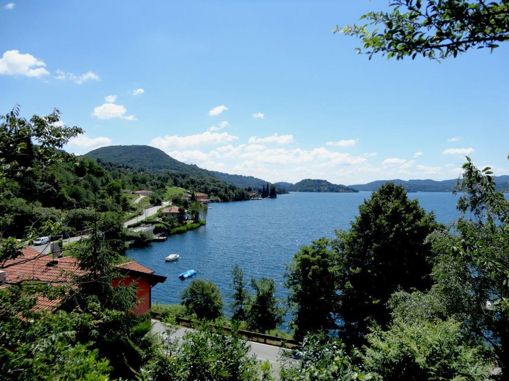 Campeggio Punta Di Crabbia Pettenasco Kültér fotó