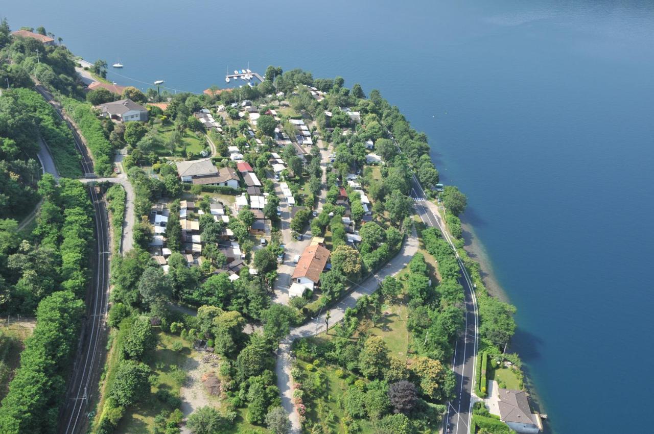 Campeggio Punta Di Crabbia Pettenasco Kültér fotó